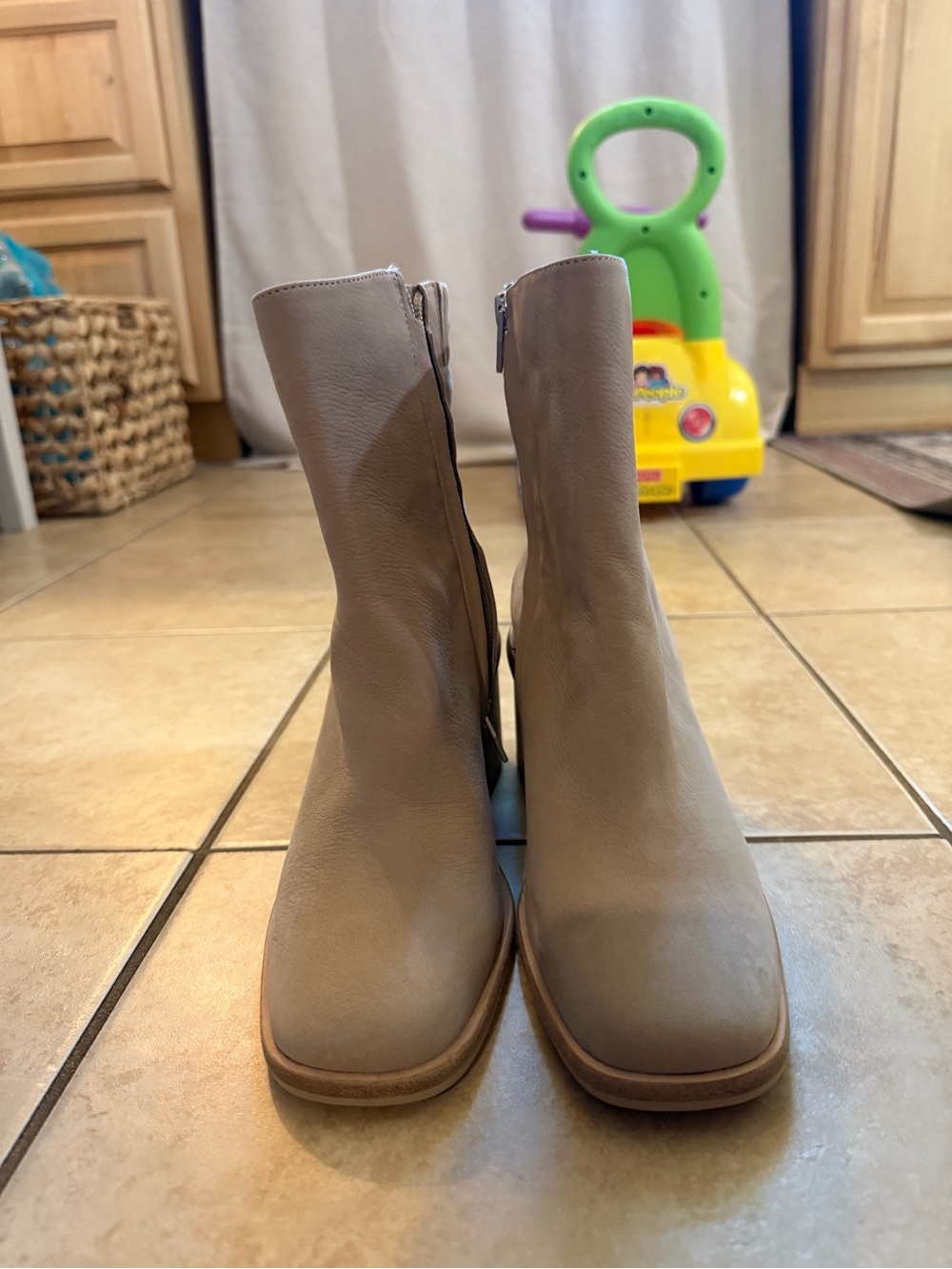 Dolce Vita Beige Women's Block Heel Ankle Boots - Picture 3 of 4